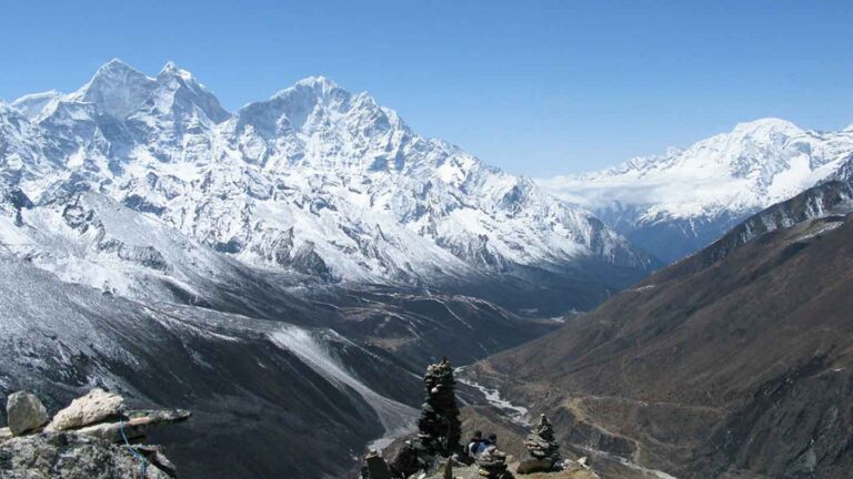 View-from-nangkartshang-peakjpg